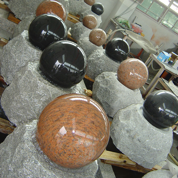 ¿Cuáles son los arcos tallados en piedra de granito característicos de China?