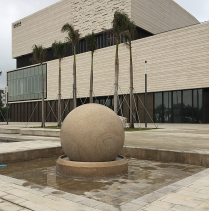 La escultura de piedra de Xingyan crea la pelota de feng shui más grande de China continental en Zhuhai
